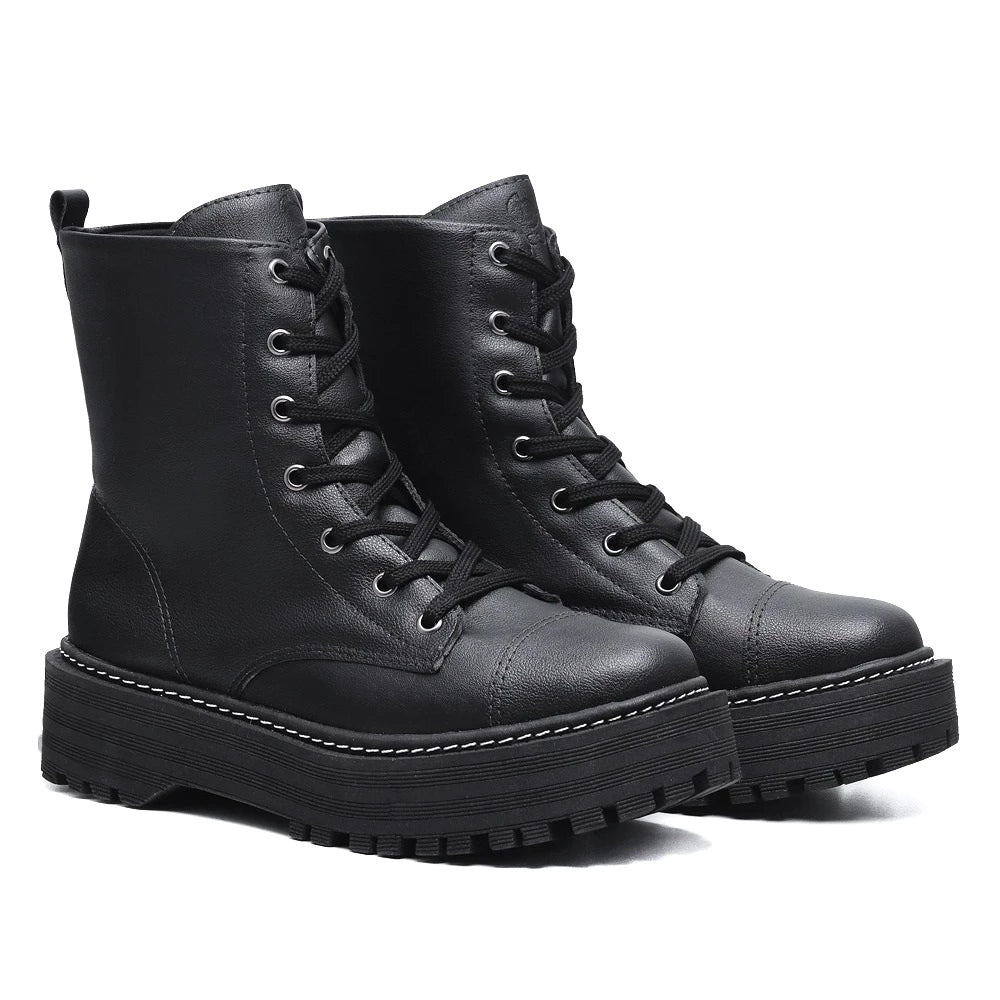 Bota Coturno Feminina Tratorada de Cano Curto