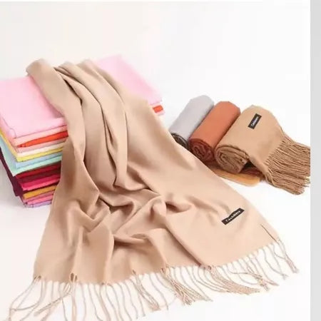 Cachecol Pashmina Unissex Liso 130g com Franjas
